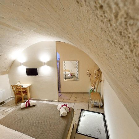 Mikasa Bed & Breakfast Матера Екстериор снимка